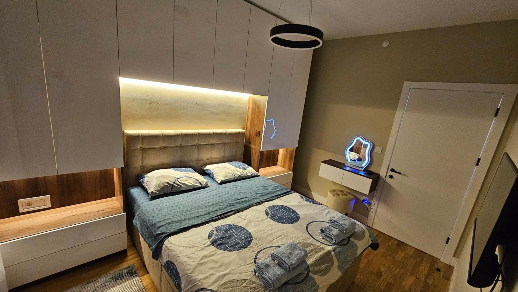 Anika Luxury Apartment At Diamond Center スコピエ エクステリア 写真