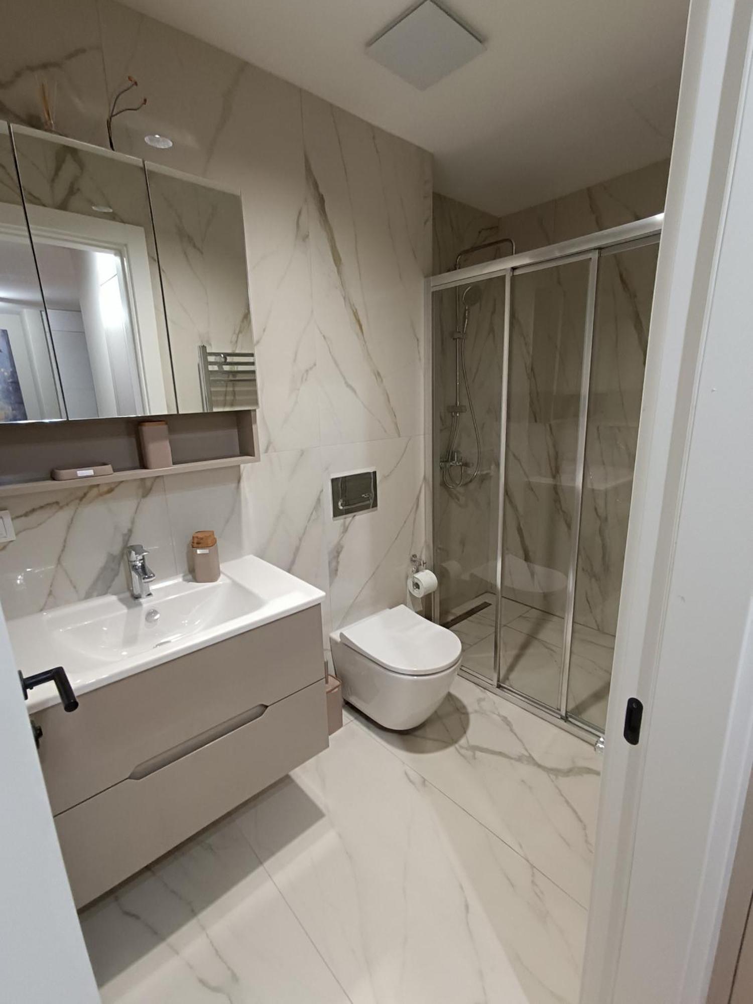 Anika Luxury Apartment At Diamond Center スコピエ エクステリア 写真