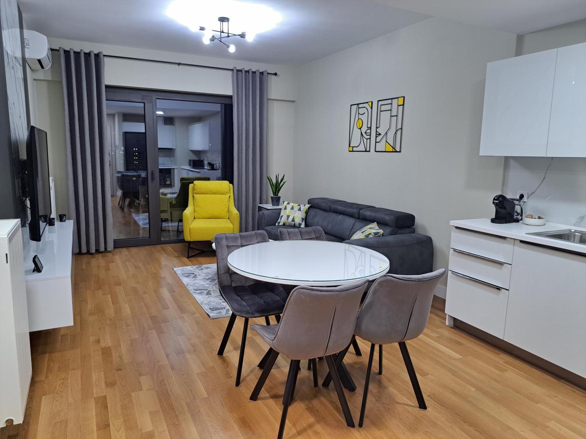 Anika Luxury Apartment At Diamond Center スコピエ エクステリア 写真